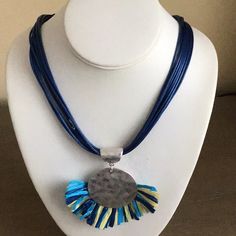 Carole Dauplaise Fan Straw Necklace In Blue And Yellow. Metal Accent. New. Perfect For The Summer. Straw Necklace, Blue And Yellow, Metallic Accents, Yellow Blue, Blue Yellow, Womens Jewelry Necklace, Straw, Color Blue, Jewelry Necklaces