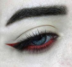 Red And Black Eyeshadow Looks, Black And Red Eye Makeup, Punk Eye Makeup, Red And Black Makeup, Black Goth Makeup, Magic Makeup, Under Eye Makeup, Barbie Makeup, White Makeup