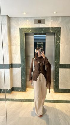 Hijabi holiday casual summer outfit Halal Holiday Outfits, Modest Fashion Outfits Hijab, Holiday Outfit Hijab, Cruise Outfits Hijab, Holiday Outfit Modest, Modest Outfit Casual, Halal Vacation Outfits, Turkey Vacation Outfit What To Wear, Holiday Outfits Summer Hijab