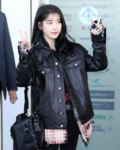 IU Black Oversized Leather Jacket Women – Kpop Outfits IU, a versatile soloist singer, is well known and one of the most loved idols in the K-pop community. Known not only for her beautiful voice, IU has also made a solid standing in the acting industry, making her one of the most influential figure in the entertainment industry. Her philanthropic work is appreciated by the general public, and her warm and humble personality makes her a favorite among all age groups. Her fashion style effortless Leather Jacket Outfits Women Korean, Edgy Black Leather Jacket For Cosplay, Kpop Idol Leather Jacket, Black Oversized Leather Jacket, Acting Industry, Iu Black, Yoongi Leather Jacket, Women Kpop, Edgy Black Leather Cropped Jacket