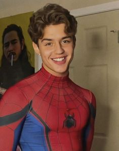 Men In Spiderman Suits, Guys In Spiderman Suit, Men Spiderman Costume, Mens Spiderman Costume, Spider Man Suit Cosplay, Spiderman Costume, Back Fat Workout, Middle Part Hairstyles, Wavy Hair Men