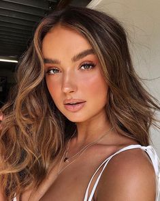 Natalie Sole, Bronze Makeup Look, Bronze Makeup, Summer Makeup Looks, Braut Make-up, Brown Blonde Hair, Glowy Makeup