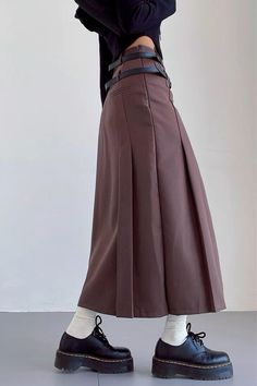 Item Type: SkirtMaterial: PolyesterShape: PleatedWaist: High WaistColor: Black. Coffee. GraySize: S.M.L Size(cm) Length Waist Hip S 84 64 87 M 85 68 91 L 86 72 95 High Waisted Long Skirt, High Waist Long Skirt, Double Belt, Rhinestone Dress, Dress Satin, Gray Skirt, Business Outfits, Black Coffee, Bandage Dress