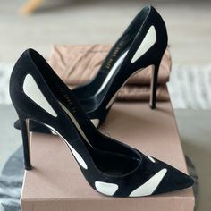 Beautifully Kept Sexy Stiletto Pumps With Dust Bag And Box. Barely Worn, Super Comfortable And Well Made. Gianvito Rossi Heels, Black Patent Heels, Black Patent Leather Pumps, Rossi Shoes, Black Leather Pumps, Black And White Shoes, Lace Heels, Black Suede Pumps, Ankle Heels