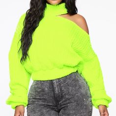 Size Medium. Worn Once Trendy Yellow Solid Color Top, Trendy Yellow Stretch Sweater, Cut Sweatshirts, Cold Shoulder Long Sleeve, Sweater Crop, Fashion Nova Models, Fashion Nova Jeans, Crop Top Sweater, Women Hoodies Sweatshirts