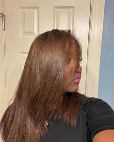 Chocolate Girl Aesthetic, Brown Hair Black Women, Natural Hair Aesthetic, Silk Press Hairstyles, Brown Natural Hair, Cinnamon Brown Hair, Black Women Aesthetic, Cinnamon Hair, Girl Hair Colors