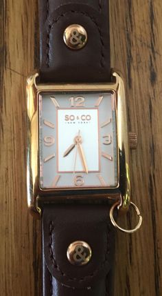 Great condition Tank Watch, Women Wrist Watch, Minerals Crystals, Wrist Watches, Gold Watch, Jewellery And Watches, Womens Watches, Wrist Watch, Jewelry Watches