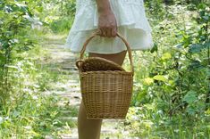 Jane Birkin Basket, Birkin Style Bag, Wicker Bag, Beach Bag, Wicker Basket, Jane Birkin Basket Bag,Round Wicker Basket,Round Willow Basket FREE STANDARD SHIPPING TO USA & EUROPE - ORDERS OVER $35 Dimensions: height 8 in (20cm) height with handles 14 in (36 cm) diameter up 8 in (20 cm) diameter down 6 in (16cm) EXPRESS SHIPPING DELIVERY TIME: Europe: 3 to 5 days USA: 3 to 5 days Other countries: 3 to 7 days Jane Birkin Wicker Basket, Birkin Basket Bag, Wicker Basket Bag, Jane Birkin Basket Bag, Birkin Style Bag, Birkin Basket, Round Wicker Basket, Birkin Style, Jane Birkin Basket