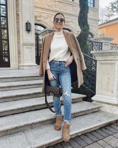 ugg boots, ugg, winter outfits, fall outfit ideas, footwear design, boots aesthetic, Uggs Mini Outfit, Winter Boots Outfit, Denim Jeans Outfit Casual, White Denim Jeans Outfit, Mini Uggs Outfit, Classic Mini Ii Boot, Jeans Boots Outfit, Jeggings Outfit, Women In The Workplace