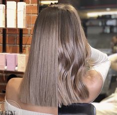 Ash Brown Light Hair, Beige Color Hair, Party Tips And Tricks, Ashy Brown, Light Ash Brown Hair, Beige Blond, Dark Blonde Hair Color, Beige Hair, Ash Hair Color