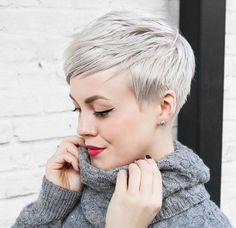 just short haircuts, nothing else. If you're thinking of getting an undercut, sidecut, pixie, or any... Platinum Pixie Cut, Kort Bob, Blonde Short, Long Hairstyle, Sleek Bob, Short Grey Hair, Beachy Waves