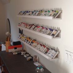 Storage For Oil Paints, Painter Storage, Oil Paint Organization, Oil Paint Storage, Painting Set Up, Paint Display, Paint Organization