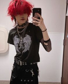 Men Alternative Outfits, Pastel Goth Masculine, Hot Goth Outfits Men, Alternative Rock Outfits Men, Emo Goth Outfits Men, Emo Outfits Men 2000, My Type Men, Grunge Outfits Nonbinary, Alt Fashion Masc