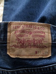 Vintage dark blue Levi's jeans with a high waist and a zipper and a button closure, from the 1990s era Material - cotton Size - marked 31*, but fit like 28 (will fit a 28 inch waist) *This is the vintage size on the label, which does not correspond to contemporary standards, vintage denim tends to be smaller than contemporary denim. Please look at measurements below and compare them to jeans you own: Approx. Measurements (taken with jeans lying flat. Double waist and hips ) Waist (double that): Hipster Jeans, 28 Inch Waist, Dark Blue Denim Jeans, 90s Jeans, Dark Blue Denim, Blue Denim Jacket, Cute Jeans, Levi Jeans 501, Jeans Distressed