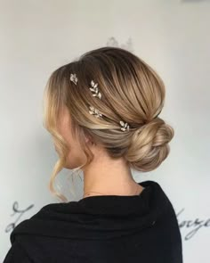 Hairstyle studio in Los Angeles Prom 2023, Trendy Hairstyle, Homecoming Hair Down, Low Bun, Hair Up Styles, Senior Prom