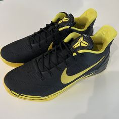 Black Headphones, Basketball Sneakers, Nike Fashion, Kobe Bryant, New Nike, Nike Air Jordan, Black N Yellow, New Shoes, Oregon