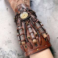 Vintage Leather Cuff Bracelet For Festival, Steampunk Leather Bracelet As A Gift, Steampunk Leather Bracelet Perfect As A Gift, Adjustable Steampunk Leather Bracelet, Artificer Gadgets, Steampunk Armband, Steampunk Bracer, Leather Vampire, Steampunk Interior