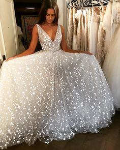 White Prom Dress Long, White Dress Formal, Sparkly Prom Dresses, Floor Length Prom Dresses, Prom Dresses Online, Tulle Prom Dress, Long Wedding Dresses, Cheap Prom Dresses, Party Dress Long