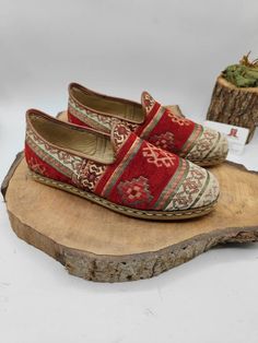 This are genuine leather handmade ethnic pattern men's shoes. Made with naturel leather, chenille kilim and leather sole. There is every size available. %100 Natural Handmade. Very comfy and healty. There is ethnic pattern on sandals. We have door to door express shippin service. İf you  have any questions please contact with us. For see outher models please visit our page. bemyboots.etsy.com Thank You Traditional Brown Leather Shoes With Rubber Sole, Traditional Slip-on Sandals With Woven Sole, Traditional Handmade Slippers With Round Toe, Traditional Brown Moccasins With Round Toe, Traditional Brown Moccasins For Festival, Handmade Traditional Red Sandals, Traditional Handmade Red Sandals, Traditional Natural Color Round Toe Sandals, Traditional Slippers With Rubber Sole And Round Toe