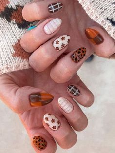 Cute Fall Art, Thanksgiving Nail Ideas, Fall Thanksgiving Nails, Western Nails, Boho Nails, Thanksgiving Nail Designs, Thanksgiving Nail Art, Thanksgiving Nail, November Nails