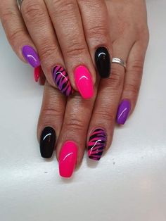 Fucsia Nails Design, Cute Neon Nail Ideas, Unique Acrylic Nails Creative, Neon Gel Nails, Neon Nails Designs, Neon Nail Ideas Summer, Neon Nail Ideas, Summer Nails 2023, Neon Nail Designs