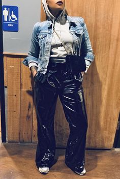 Edge Outfits, Tomboy Chic Outfits, Denim Duster, Wide Leg Pants Outfit, Tomboy Chic, Streetwear Inspo, Denim Day, Casual Styles