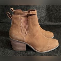 Toms Women’s Everly Tan Nubuck Heeled Boot Size 6 Brand New In Box V-Notch Side Cutouts Create An Effortless Addition To Any Wardrobe In The Sturdy Stacked Heels And Classic Styling Of The Everly Booties From Toms. -2-3/4" Stacked Leather Wrapped Heel -Round-Toe Pull-On Booties With Goring -Non-Removable, Cushioned High-Rebound Comfort Ortholite Eco X40 Hybrid Insoles Questions? Leave A Comment Below! Wrap Heels, Toms Shoes, Leather Wraps, Stacked Heel, Heeled Boots, Bootie Boots, Womens Boots, Ankle Boots, Shoe Boots