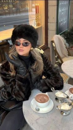 Fur Hat Outfit, Slavic Aesthetic, Gloves Outfit, Russian Clothing, Wife Fashion, Ny Outfits, Winter Inspo, Winter Fashion Outfits Casual