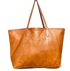 Gently Loved. In Great Condition. Normal Wear. Smoke Free Home. Leather Tote Bag, Womens Tote Bags, Leather Tote, Tote Bag, Women Shopping, Leather, How To Wear, Color