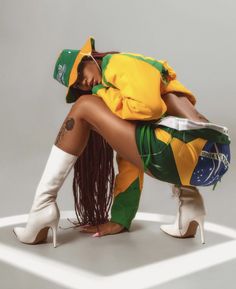 Brazil Clothing, Looks Rihanna, Brazil Fashion, Paint Projects, Fashion Photography Inspiration, Street Fashion Photography, Branding Photoshoot