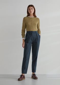 Cotton Twill Tapered #trousers | TOAST Vintage Business Casual, Summer Work Outfit, Pleated Culottes, Work Dress Code, Business Casual Dress Code, Workwear Jeans, Business Casual Look, Fashion Moodboard, Clothing Aesthetic