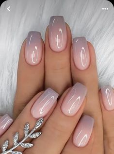 Nails Glossy, Nails Gold, Fancy Nails Designs, Makijaż Smokey Eye, Nails Spring, Nails Simple, Grey Gradient, Elegant Nails