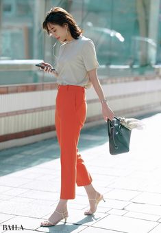 Jw Fashion, Girl Fashion Style, Effortlessly Chic Outfits, Warm Spring, Chic Outfits, Stylish Outfits, Capri Pants, Girl Fashion, Casual Outfits