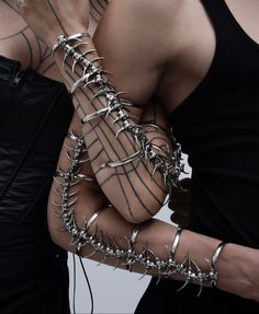 Body Adornment, Futuristic Fashion, Arm Cuff, Cuff Rings, Cuff Bangles, Costume Design, Metal Jewelry, Jewelry Inspiration, Piercings