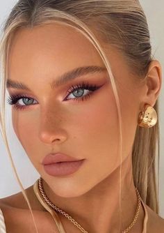 Gorgeous Birthday, Birthday Hairstyles, Eye Makeup Pictures, Eye Makeup Designs