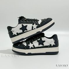 Lasaky - Sleek Casual Platform Sneakers with Artistic Star Patchwork for a Fashionable and Comfortable Look Dr Shoes, Studded Sneakers, Women Casual Shoes, Pattern Shoes, Fame Dr, Aesthetic Shoes, Canvas Shoes Women, Casual Sport Shoes, Girls Sneakers