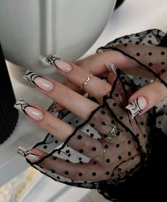 @ rrilinails ig Wow Nails, Classy Acrylic Nails, Nail Swag, Dope Nails, Long Acrylic Nails, Nude Nails, Black Nails, French Nails