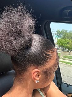 Summer Natural Black Hairstyles, Silk Press Natural Hair Short Ponytail, Natural Hair Updo 4c, Puff Bun Hairstyle, Natural Bun Hairstyles For Black Women, Slick Hairstyles Natural Hair, Natrul Hairstyle For Black Women, Natural Hair Styles Easy 4c, Natural Hair Styles Black Women