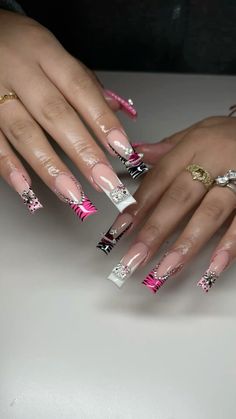 #nailart #naildesign #frenchnails #y2k 2000 Nails Designs, Y2k Winter Nails, Early 2000s Nail Designs, 2000s Nail Designs, Y2k Inspired Nails, 2000 Nails, Chrome Heart Nails, Nails 2000s, 2000s Birthday