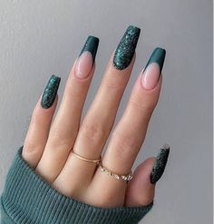 Emerald Nails, Green Acrylic Nails, Teal Nails, Dark Green Nails, Green Nail Designs, Nails 2022, Her Nails, Nails Prom, White Nail