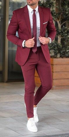 This is a Classic Fit Maroon 2 Piece Suit by EyesofFashions from high quality fabric and imported materials. Our products are handcrafted by experienced tailors who make sure the that the stitching is precise, lining is proper and the overall product is sturdy enough to not go out of shape for more than a few years. Also all our products have extra margins in their length, sleeves, sides so it's easily alterable if your size changes after some time. *This is a 2 piece set of a jacket and a trous Mens Beach Wedding Suits, Mens Fashion Suits Formal, Beach Wedding Suits, Maroon Suit, Formal Men Outfit, Mens Fashion Blazer, Mens Casual Outfits Summer, Dress Suits For Men, Formal Mens Fashion