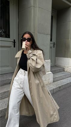 Trenchcoat Outfit, Winter Mode Outfits, Trench Coat Outfit, Nashville Outfits, Moda Paris, Classic Trench Coat, Coat Outfits, 가을 패션