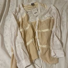 Super Cute Free People Top Button Up Blouse New With Tags Size Xs But Can Fit Like A Small Beige Button-up Blouse With Buttons, Neutral Button-up Tops For Daywear, Beige Buttoned Tops For Day Out, Beige Bohemian Tops With Buttons, Beige Bohemian Top With Buttons, Beige Tops With Buttons For Spring, Neutral Button-up Tops For Spring, Beige Buttoned Tops For Spring, Neutral Cotton Beach Blouse