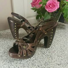 Nwot Brand New, Only Slight Leather Markings From Being Stored. All Leather With Wooden Platform. Sexy & Spicy Paired With A Spring Or Summer Dress. Sandals 2000s, Bcbg Max Azria, Max Azria, Studded Sandals, Pretty Shoes, Brown Gold, Platform Sandals, Summer Dress, Shoes Heels