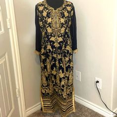 Beautiful Navy And Gold Dress With Flare Pants. Perfect For Wedding Or Fancy Party...Never Worn Elegant Floor-length Salwar Kameez With Gold Embroidery, Evening Salwar Kameez With Resham Embroidery, Formal Semi-stitched Salwar Kameez With Gold Embroidery, Formal Salwar Kameez With Gold Embroidery, Elegant Formal Salwar Kameez For Festivals, Semi-stitched Salwar Kameez With Gold Embroidery For Formal Occasions, Elegant Fitted Full Length Salwar Kameez, Elegant Party Salwar Kameez With Gold Embroidery, Elegant Embellished Salwar Kameez For Evening