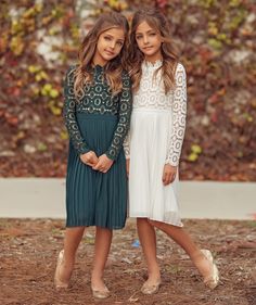 Cocktail Bridesmaid Dresses, Long Sleeve Lace Dress, Dresses For Teens, Lace Mini Dress, Modest Dresses, Printed Maxi Dress, Latest Fashion For Women, Long Sleeve Lace