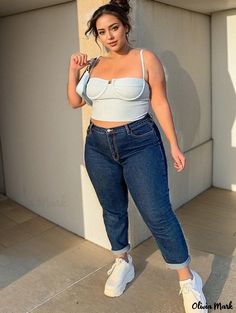 Olivia Mark - Premium Plus Size Womens High Rise Straight Leg Jeans with Button Fly - Casual and Solid Color Mama Jeans, Top And Jeans, Jeans Casual, Plus Size Kleidung, I Got It, Mode Inspo, Straight Leg Denim