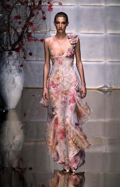 Valentino Couture, Claudia Schiffer, Runway Dresses, Couture Runway