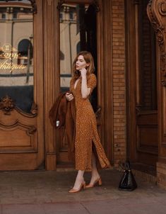 Mode Hippie, Jeanne Damas, Wrap Dresses, Elegante Casual, Vintage Inspired Dresses, La Fashion, Mode Inspo, Looks Chic, 가을 패션