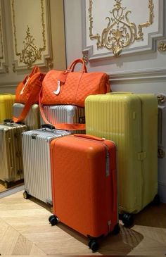 #travel #travel#bag #اكسبلور #انستقرام #fashion Suitcase Aesthetic, Rustic Bathroom Designs, Luxury Bags Collection, Travel Inspiration Destinations, Trolley Bags, Luxury Lifestyle Dreams, Bag Suitcase, Future Lifestyle, Rich Life